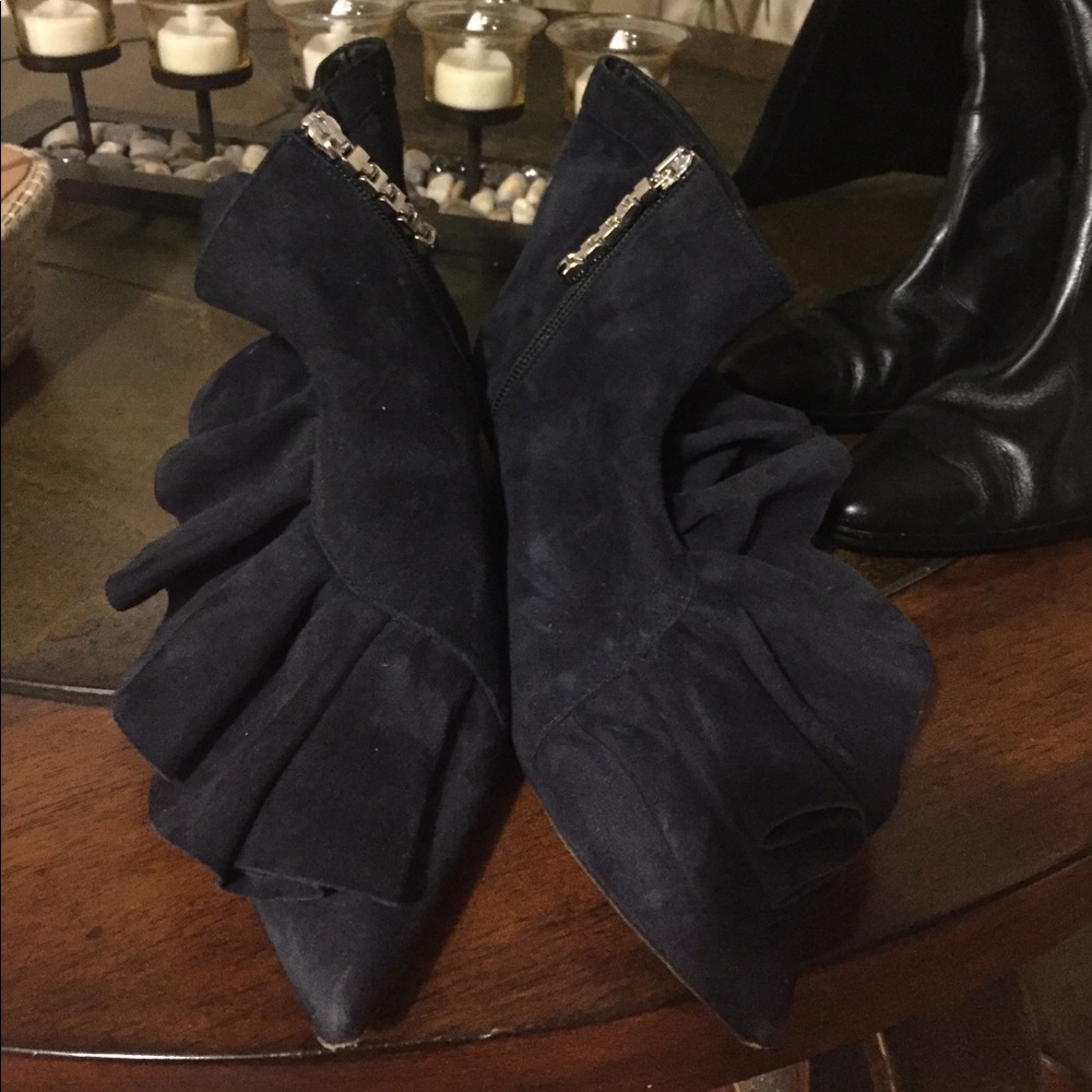 NEW - Black suede J.W. Anderson